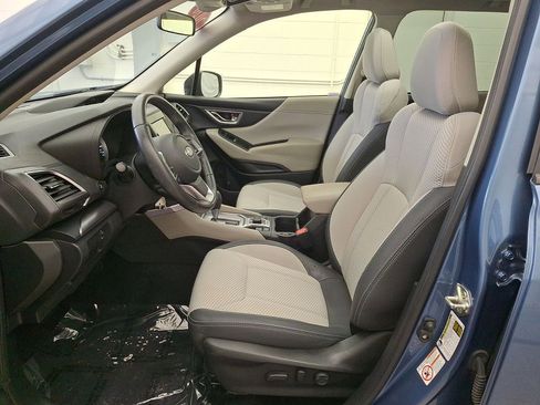 Used 2020 Subaru Forester Premium image 11