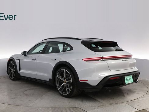 Used 2022 Porsche Taycan 4 Cross Turismo image 14