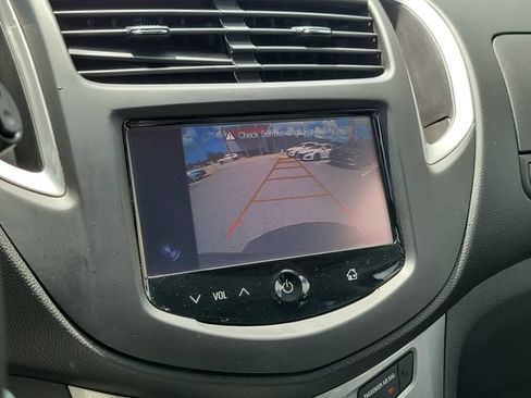 Used 2015 Chevrolet Trax LT w/ LT Plus Package AWD/4WD image 27