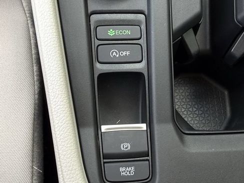 Used 2025 Honda Accord LX image 21