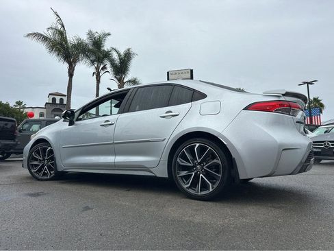 Used 2022 Toyota Corolla SE image 3