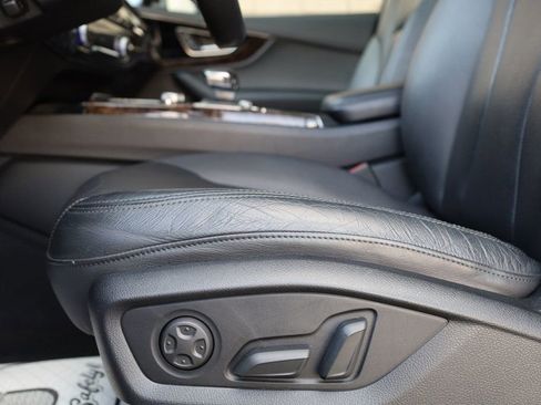 Used 2018 Audi Q7 3.0T Prestige w/ Prestige Package image 19