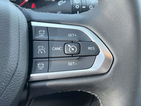 Used 2026 Jeep Compass Limited AWD/4WD image 22