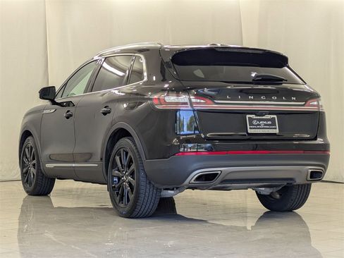 Used 2021 Lincoln Nautilus Reserve w/ Monochromatic Package image 6