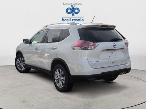Used 2016 Nissan Rogue SV image 5