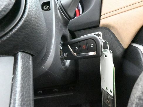 Used 2025 Toyota RAV4 LE FWD image 28