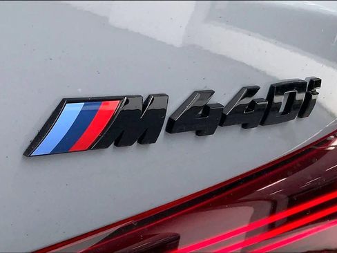 Used 2025 BMW M440i Coupe w/ Premium Package image 9
