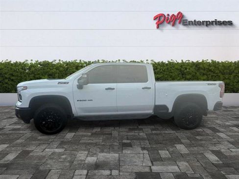 Used 2026 Chevrolet Silverado 2500 LT w/ Trail Boss Package AWD/4WD image 3