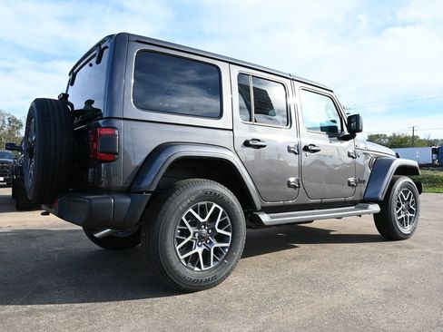 New 2025 Jeep Wrangler Sahara image 4