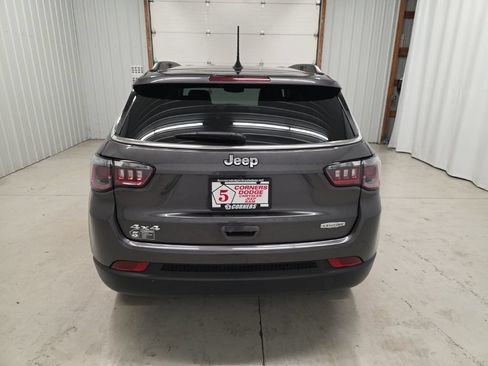 Used 2022 Jeep Compass Latitude w/ Convenience Group AWD/4WD image 4