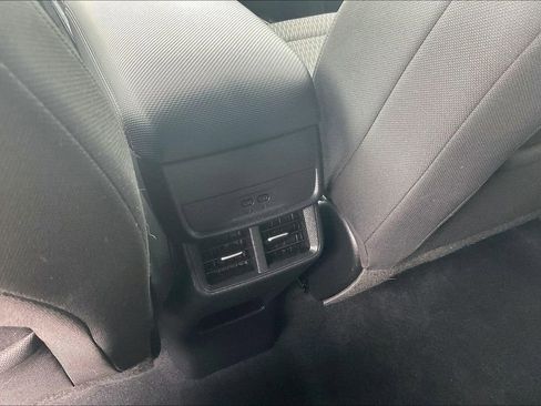 Used 2026 Chevrolet Equinox LT FWD image 31