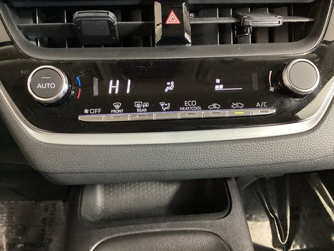 Used 2026 Toyota Corolla LE FWD image 26