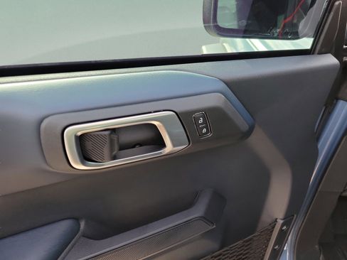 New 2025 Ford Bronco Heritage Edition image 5