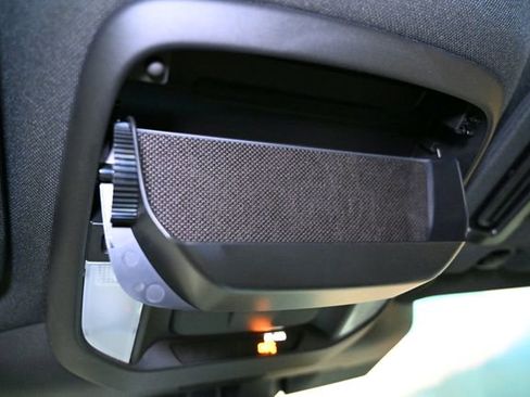 Used 2025 Subaru Forester image 38