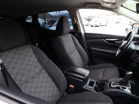 Used 2022 Nissan Rogue Sport SV FWD image 21