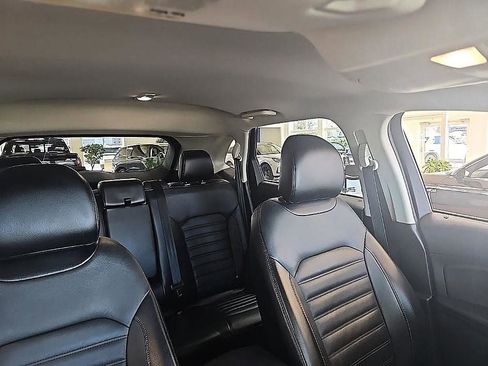 Used 2017 Ford Edge SEL w/ Equipment Group 201A AWD/4WD image 37