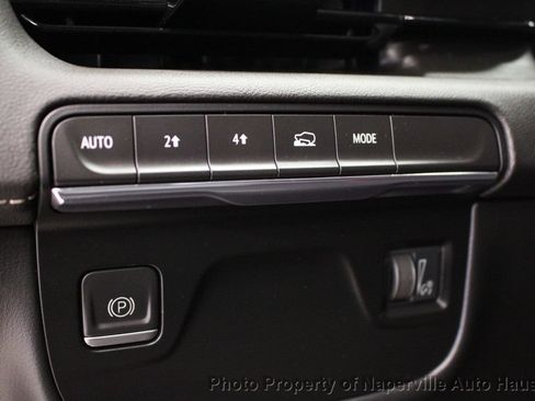 Used 2023 Cadillac Escalade ESV Premium Luxury AWD/4WD image 14
