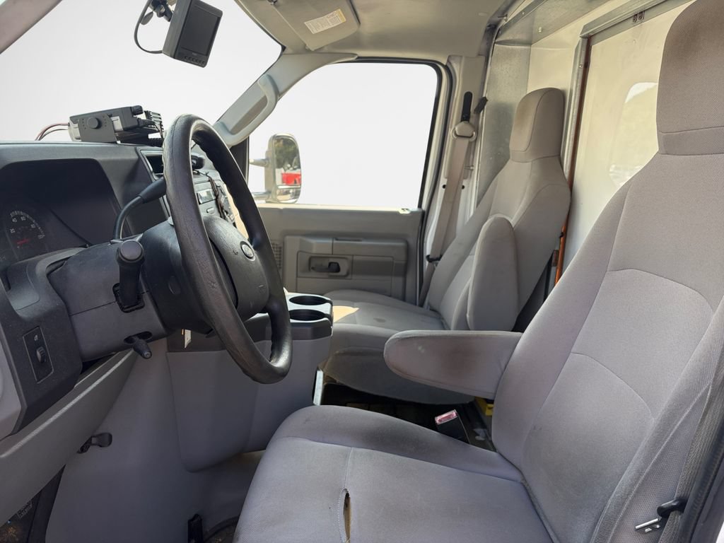Used 2016 Ford E-350 and Econoline 350 Super Duty RWD image 12