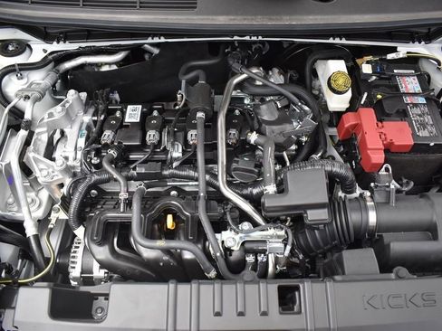 New 2025 Nissan Kicks SV image 34