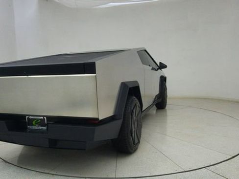 Used 2024 Tesla Cybertruck AWD Crew Cab image 66