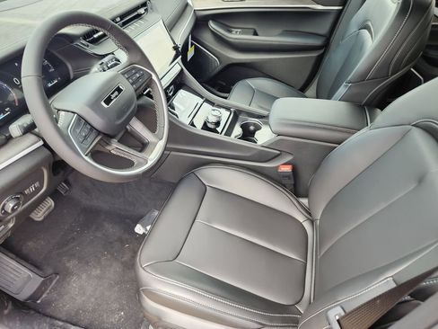 New 2026 Jeep Grand Cherokee L Limited w/ Limited Altitude Package image 8