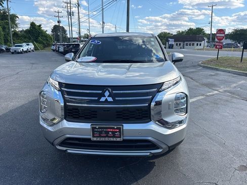 Used 2025 Mitsubishi Outlander SE AWD/4WD image 8
