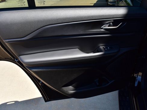 New 2025 Jeep Grand Cherokee L Altitude image 19