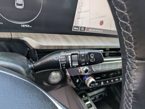 Certified 2024 Kia Telluride SX Prestige w/ Towing Package AWD/4WD image 36