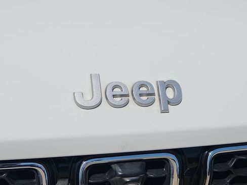 Certified 2024 Jeep Grand Cherokee L Overland w/ Advanced Protech Group III AWD/4WD image 11