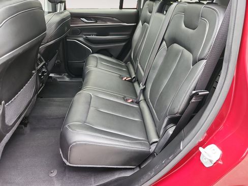 Used 2023 Jeep Grand Cherokee 4WD 4xe image 13