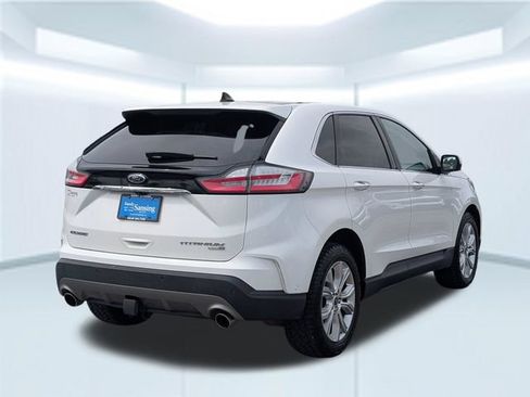 Used 2020 Ford Edge Titanium w/ Equipment Group 301A AWD/4WD image 5
