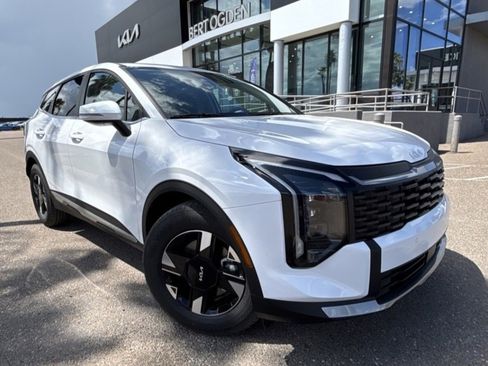 New 2026 Kia Sportage LX image 1