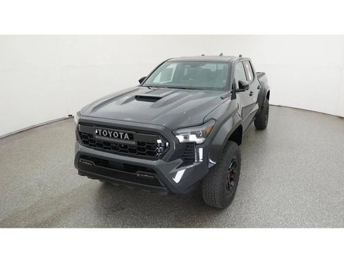 Used 2025 Toyota Tacoma TRD Pro w/ Tow Tech Package AWD/4WD image 22
