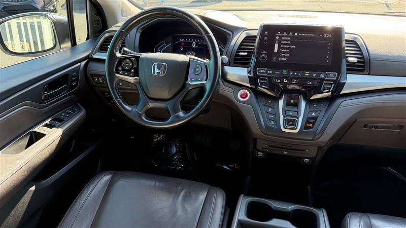 Used 2018 Honda Odyssey Touring image 18