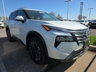 Used 2025 Nissan Rogue SL w/ Tech Package