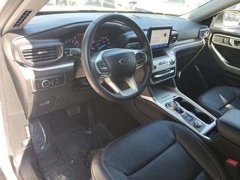 Used 2024 Ford Explorer XLT w/ Equipment Group 202A AWD/4WD image 23