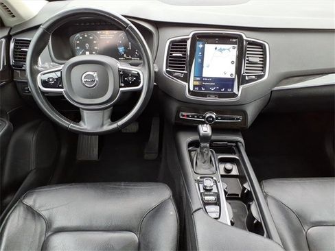 Used 2018 Volvo XC90 T6 Momentum w/ Convenience Package image 13