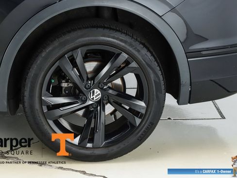 Used 2023 Volkswagen Tiguan SE R-Line FWD image 6