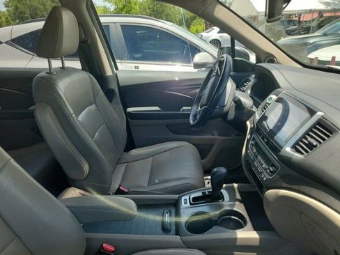Used 2017 Honda Pilot EX-L image 3