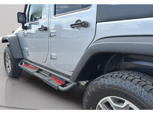 Used 2014 Jeep Wrangler Unlimited Rubicon w/ Connectivity Group AWD/4WD image 35