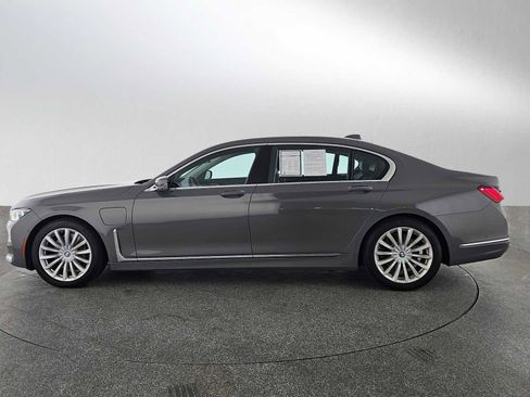 Used 2020 BMW 745e xDrive AWD/4WD image 6