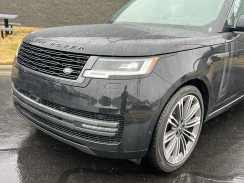 Used 2025 Land Rover Range Rover Long Wheelbase SE image 11