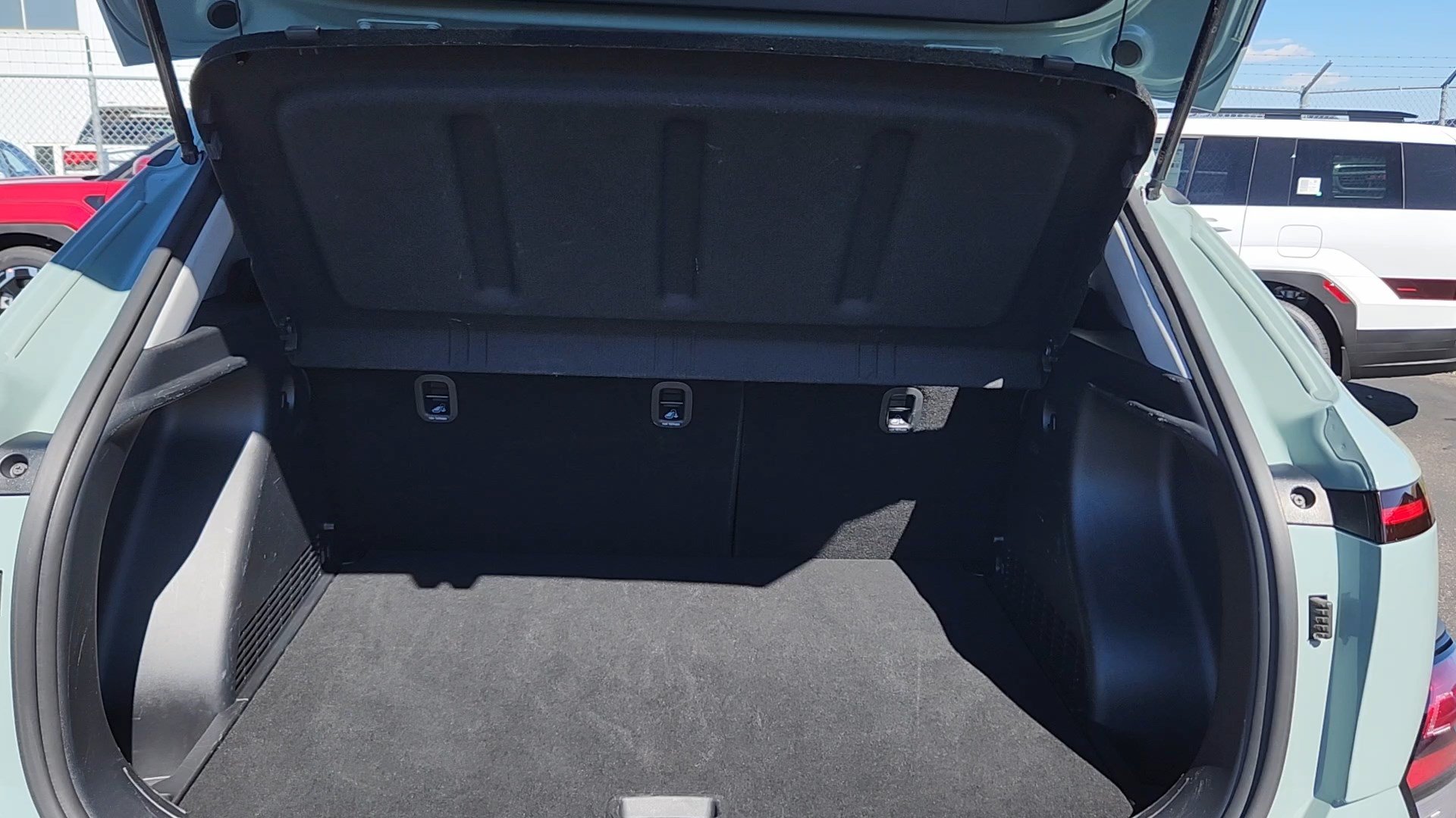 Certified 2025 Hyundai Kona SEL AWD/4WD image 18