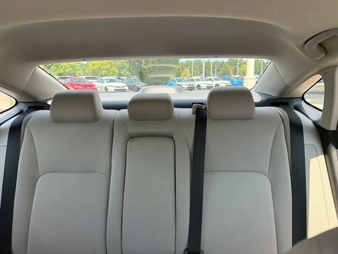 Certified 2022 Honda Civic EX image 15
