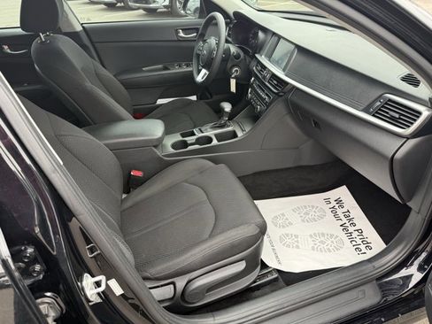 Used 2020 Kia Optima LX image 17
