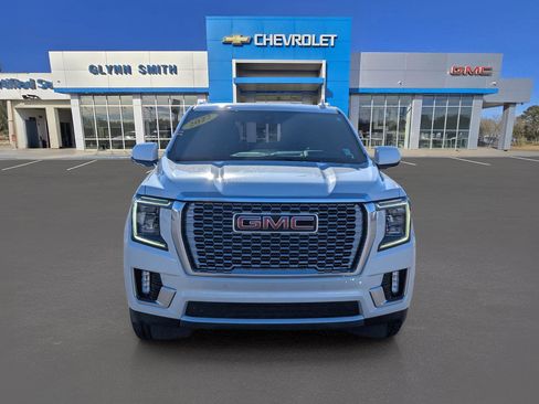 Used 2022 GMC Yukon XL Denali w/ Denali Ultimate Package image 2