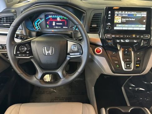 Used 2019 Honda Odyssey EX-L image 16