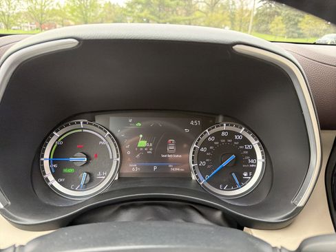 Used 2022 Toyota Highlander XLE AWD/4WD image 22
