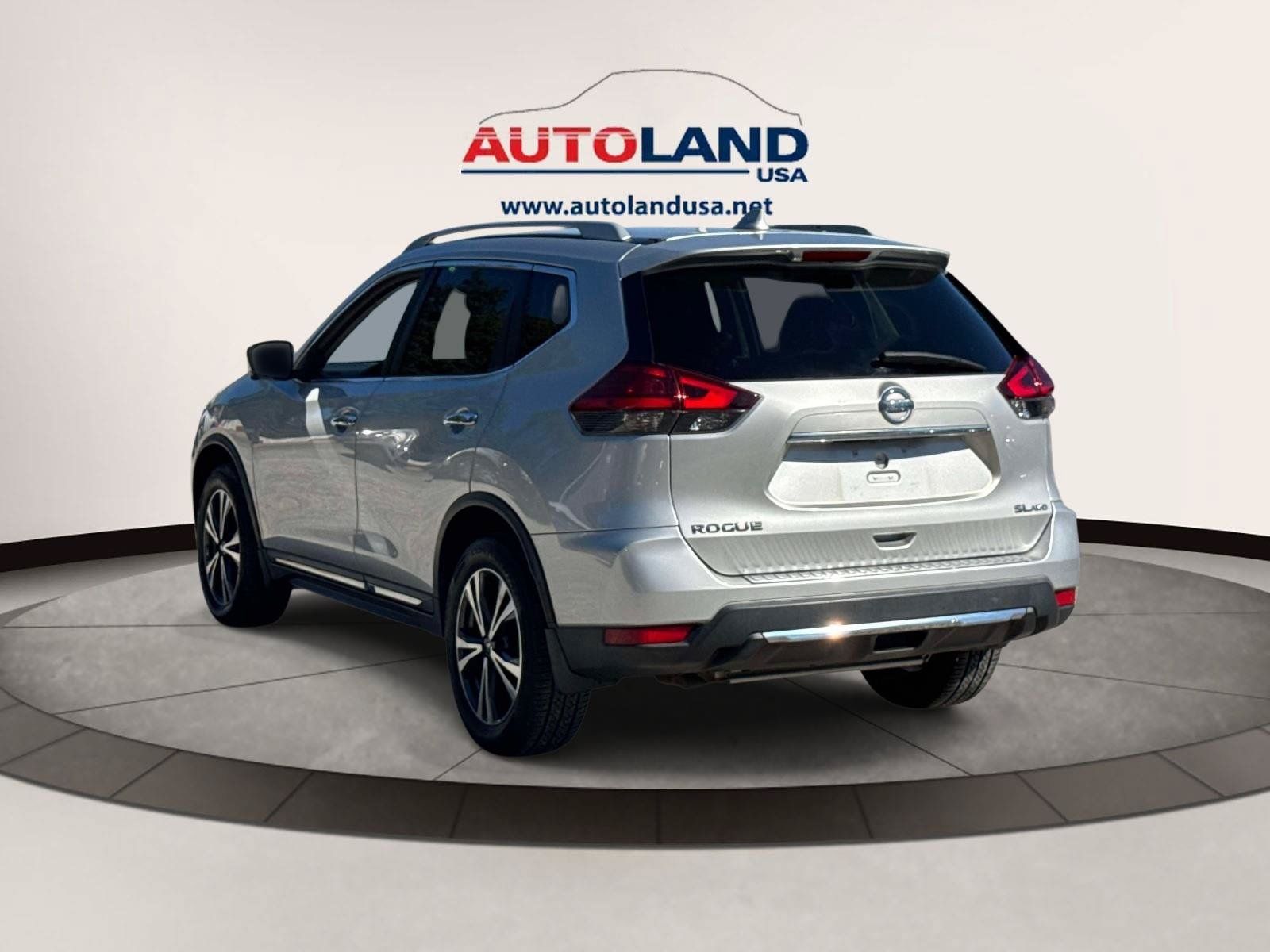 Used 2017 Nissan Rogue SL w/ SL Premium Package AWD/4WD image 5