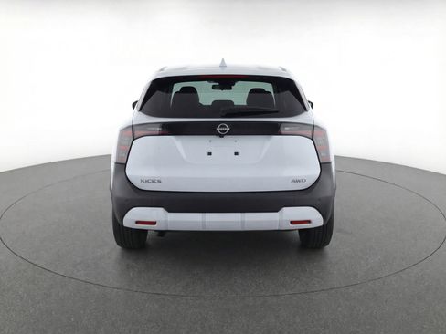 Used 2025 Nissan Kicks SV AWD/4WD image 7